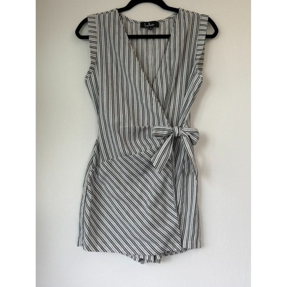 Lulus Grey White Striped Wrap Front Romper Small Made in USA Tie Waist